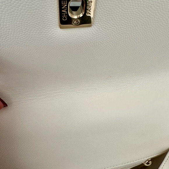 New Gorgeous White Chanel Coco Handle Caviar medium handbag.Never worn.Grab it! - Picture 9 of 11